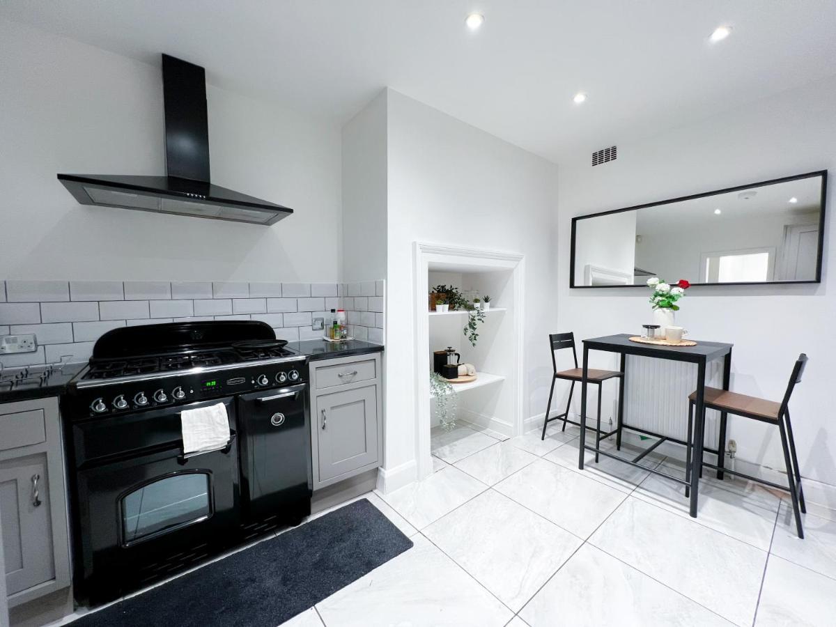 Апартаменти Stylish 3 Bed Flat With Garden Лондон Екстер'єр фото